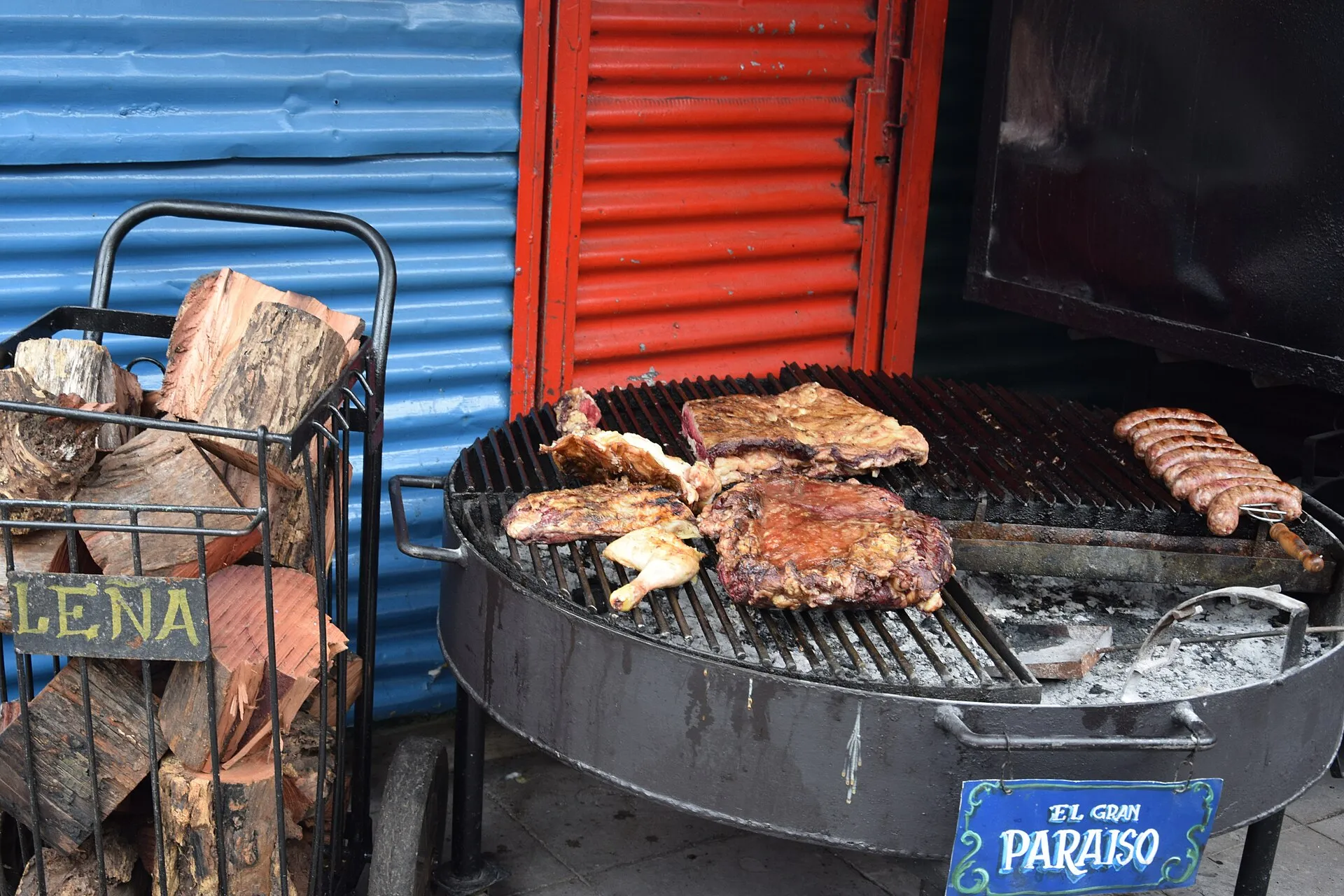 Foto de referencia — reemplazar con foto del local